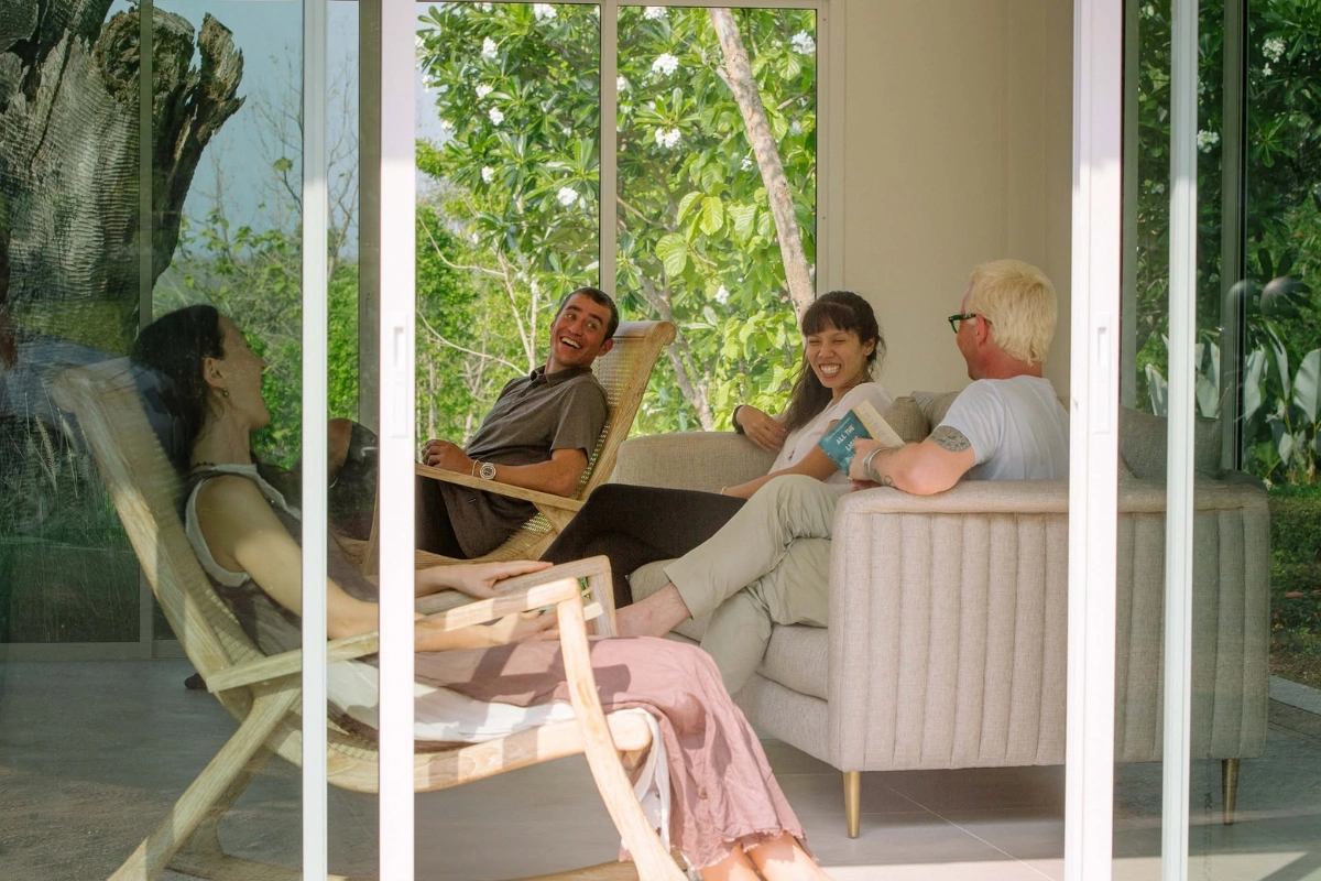 Admissions specialist discussing the cost of alcohol rehab in Thailand with a client in Chiang Mai