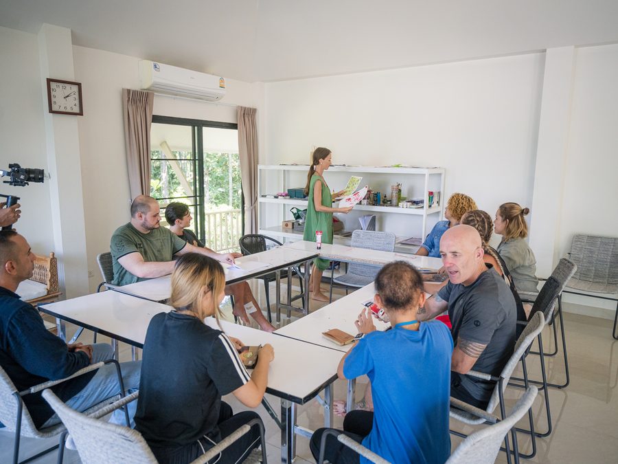 A session in the art therapy studio